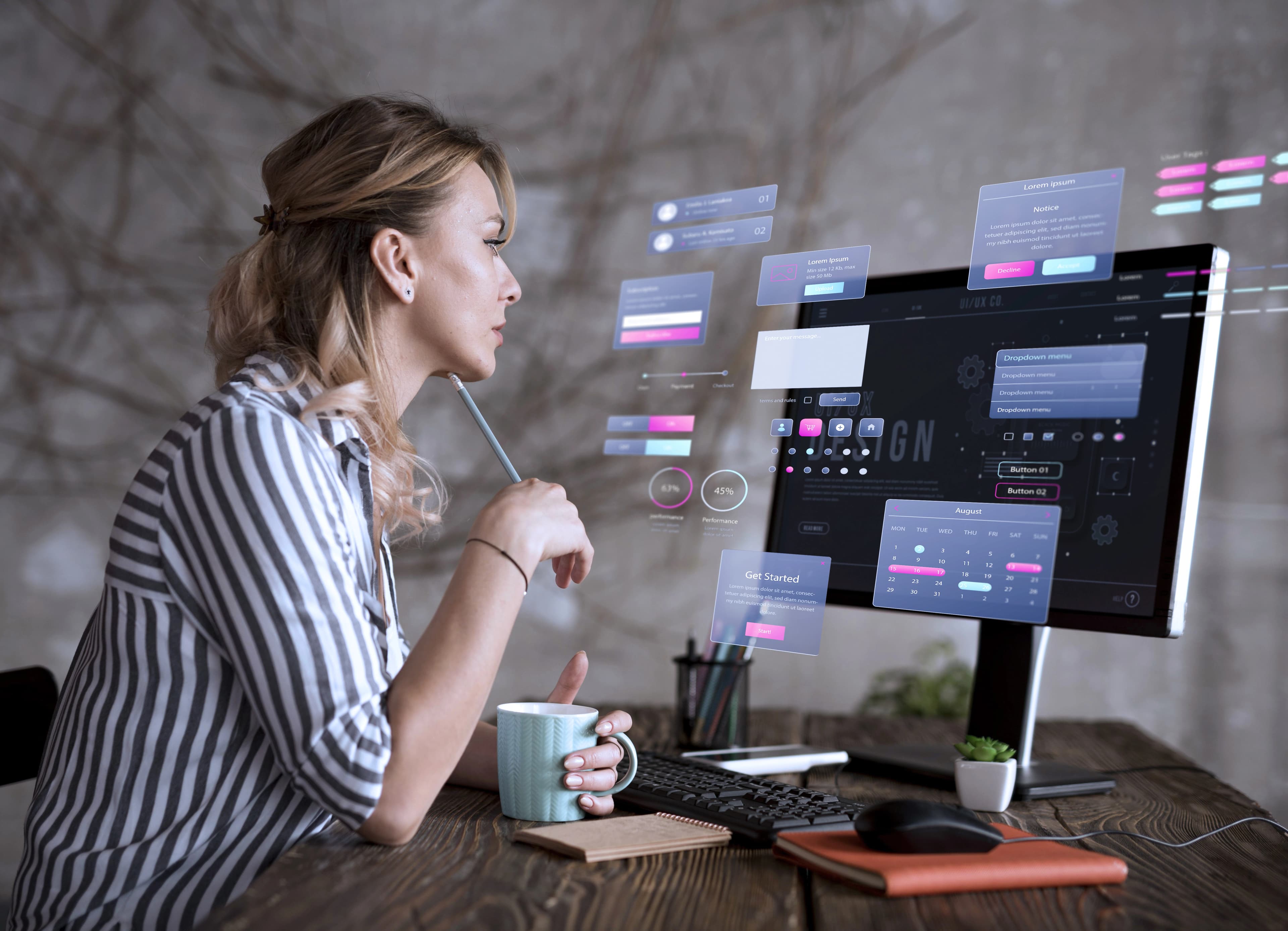 Une développeuse travaillant sur la conception d'un site e-commerce avec des interfaces utilisateur